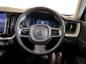 Volvo XC60 2.0h T8 Recharge 11.6kWh Inscription Pro SUV 5dr Petrol Plug-in 