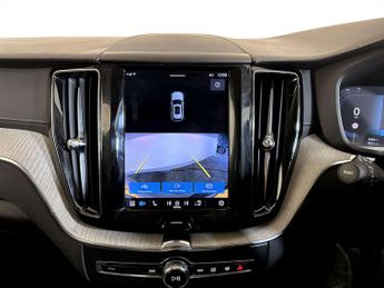 Volvo XC60 2.0h T8 Recharge 11.6kWh Inscription Pro SUV 5dr Petrol Plug-in 