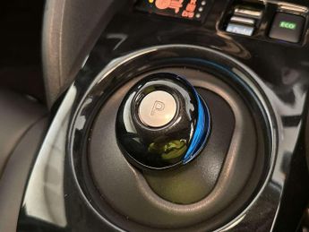 Nissan Leaf 40kWh N-Connecta Hatchback 5dr Electric Auto (150 ps)