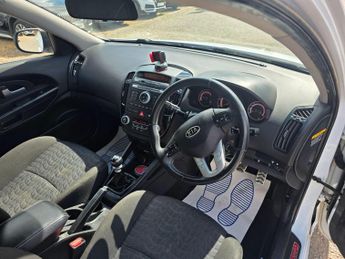Kia Ceed 1.6 CRDi 3 Euro 5 5dr