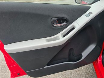 Toyota Yaris 1.33 Dual VVT-i TR MultiMode Euro 4 (s/s) 5dr
