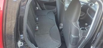 Peugeot 107 1.0 12V Urban Euro 5 5dr