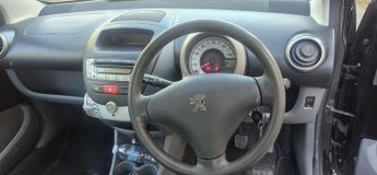 Peugeot 107 1.0 12V Urban Euro 5 5dr