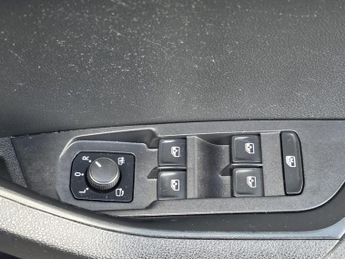 Skoda Karoq 1.5 TSI ACT SE Euro 6 (s/s) 5dr