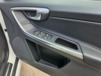 Volvo XC60 2.0 D4 SE Nav Euro 6 (s/s) 5dr