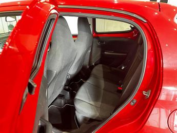 Peugeot 108 1.2 VTi PureTech Allure Euro 5 5dr