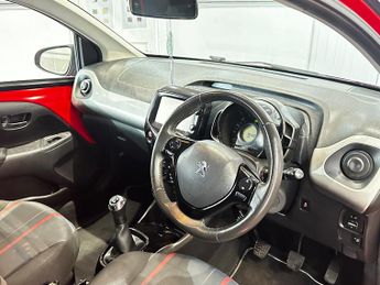 Peugeot 108 1.2 VTi PureTech Allure Euro 5 5dr