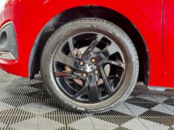 Peugeot 108 1.2 VTi PureTech Allure Euro 5 5dr