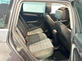 Volkswagen Passat 2.0 TDI BlueMotion Tech Sport Euro 5 (s/s) 5dr