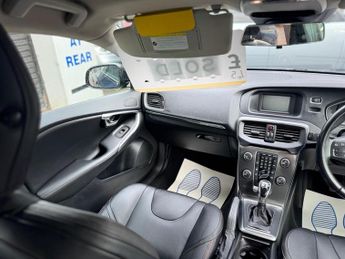 Volvo V40 Cross Country 1.6 D2 Lux Powershift Euro 5 (s/s) 5dr