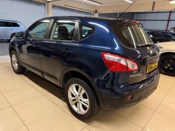 Nissan Qashqai 1.6 Acenta CVT 2WD Euro 5 5dr