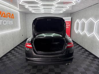 Jaguar XF 2.2d Premium Luxury Auto Euro 5 (s/s) 4dr