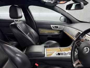 Jaguar XF 2.2d Premium Luxury Auto Euro 5 (s/s) 4dr