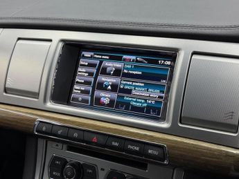 Jaguar XF 2.2d Premium Luxury Auto Euro 5 (s/s) 4dr
