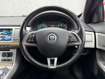 Jaguar XF 2.2d Premium Luxury Auto Euro 5 (s/s) 4dr
