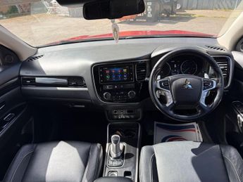 Mitsubishi Outlander 2.0h 12kWh 4hs CVT 4WD Euro 6 (s/s) 5dr