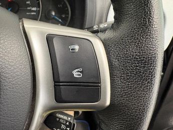 Toyota Yaris 1.5 VVT-h Icon Plus CVT Euro 5 5dr