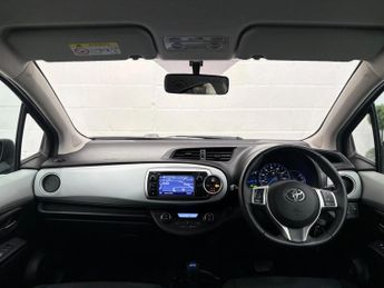 Toyota Yaris 1.5 VVT-h Icon Plus CVT Euro 5 5dr