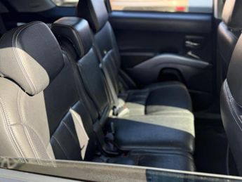 Mitsubishi Outlander 2.0 DI-DC Warrior 4WD Euro 4 5dr