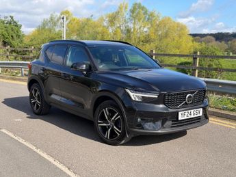 Volvo XC40 2.0 B3 MHEV Plus Dark DCT Auto Euro 6 (s/s) 5dr