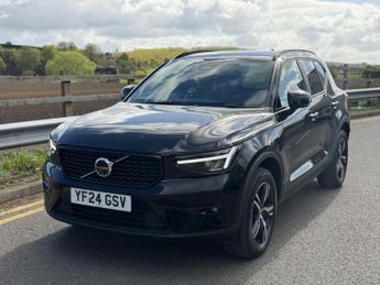 Volvo XC40 2.0 B3 MHEV Plus Dark DCT Auto Euro 6 (s/s) 5dr