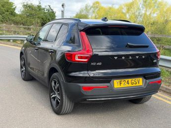 Volvo XC40 2.0 B3 MHEV Plus Dark DCT Auto Euro 6 (s/s) 5dr
