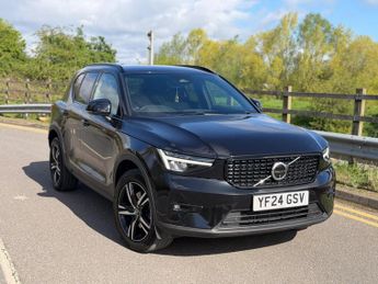 Volvo XC40 2.0 B3 MHEV Plus Dark DCT Auto Euro 6 (s/s) 5dr