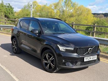 Volvo XC40 2.0 B3 MHEV Plus Dark DCT Auto Euro 6 (s/s) 5dr