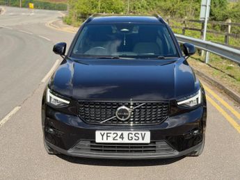 Volvo XC40 2.0 B3 MHEV Plus Dark DCT Auto Euro 6 (s/s) 5dr