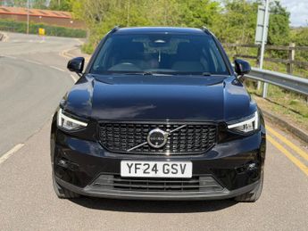 Volvo XC40 2.0 B3 MHEV Plus Dark DCT Auto Euro 6 (s/s) 5dr