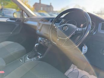Volkswagen Tiguan 2.0 TDI BlueMotion Tech SE Navigation DSG 4Motion Euro 6 (s/s) 5