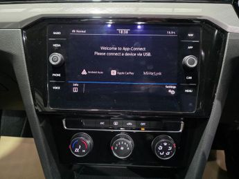 Volkswagen Passat 1.5 TSI EVO SE Nav DSG Euro 6 (s/s) 4dr