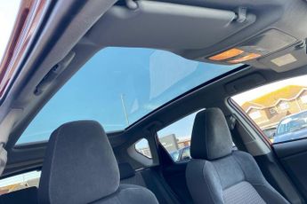 Toyota Auris 1.8 VVT-h Design Hatchback 5dr Petrol Hybrid CVT Euro 6 (s/s) (S