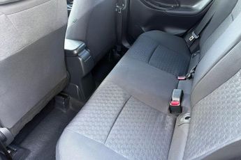 Toyota Yaris 1.5 VVT-h Design Hatchback 5dr Petrol Hybrid E-CVT Euro 6 (s/s) 