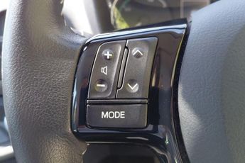 Toyota Yaris 1.5 VVT-h Icon Tech E-CVT Euro 6 (s/s) 5dr
