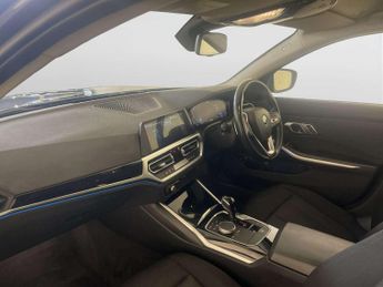 BMW 3 Series 2.0 330e 12kWh SE Pro Touring 5dr Petrol Plug-in Hybrid Auto Eur