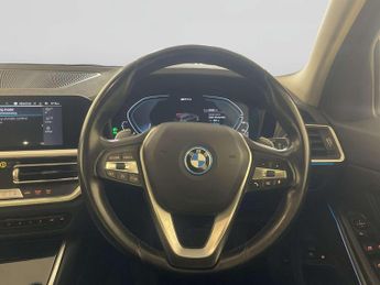BMW 3 Series 2.0 330e 12kWh SE Pro Touring 5dr Petrol Plug-in Hybrid Auto Eur