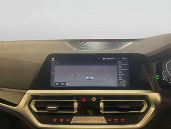 BMW 3 Series 2.0 330e 12kWh SE Pro Touring 5dr Petrol Plug-in Hybrid Auto Eur