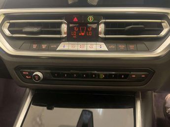 BMW 3 Series 2.0 330e 12kWh SE Pro Touring 5dr Petrol Plug-in Hybrid Auto Eur