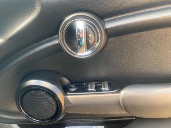 MINI Convertible 1.5 Cooper Euro 6 (s/s) 2dr