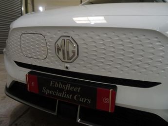 MG MG ZS 51.1kWh Trophy Connect Auto 5dr