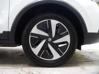 MG MG ZS 51.1kWh Trophy Connect Auto 5dr