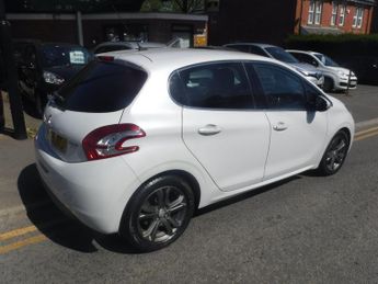 Peugeot 208 1.6 e-HDi Allure Euro 5 (s/s) 5dr