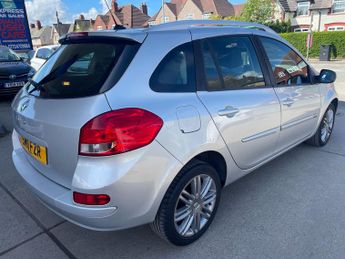 Renault Clio 1.6 VVT Dynamique TomTom Sport Tourer Auto Euro 5 5dr