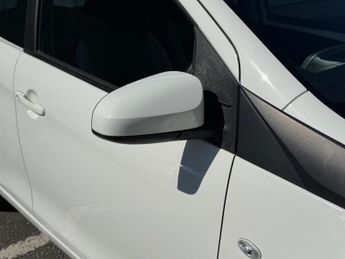 Toyota AYGO 1.0 VVT-i x-play Euro 6 5dr