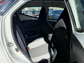 Toyota AYGO 1.0 VVT-i x-play Euro 6 5dr