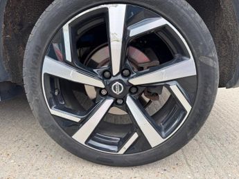 Nissan Qashqai 1.2 DIG-T Tekna XTRON Euro 6 (s/s) 5dr