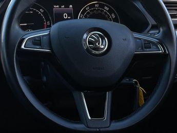 Skoda Superb 2.0 TDI SE L Executive 4WD Euro 6 (s/s) 5dr