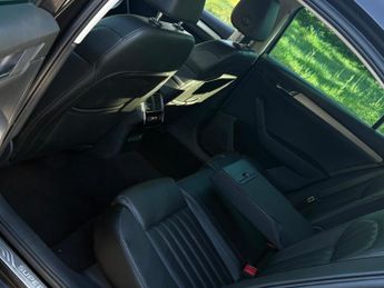 Skoda Superb 2.0 TDI SE L Executive 4WD Euro 6 (s/s) 5dr