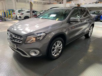 Mercedes-Benz GLA 1.6 GLA200 SE (Executive) 7G-DCT Euro 6 (s/s) 5dr
